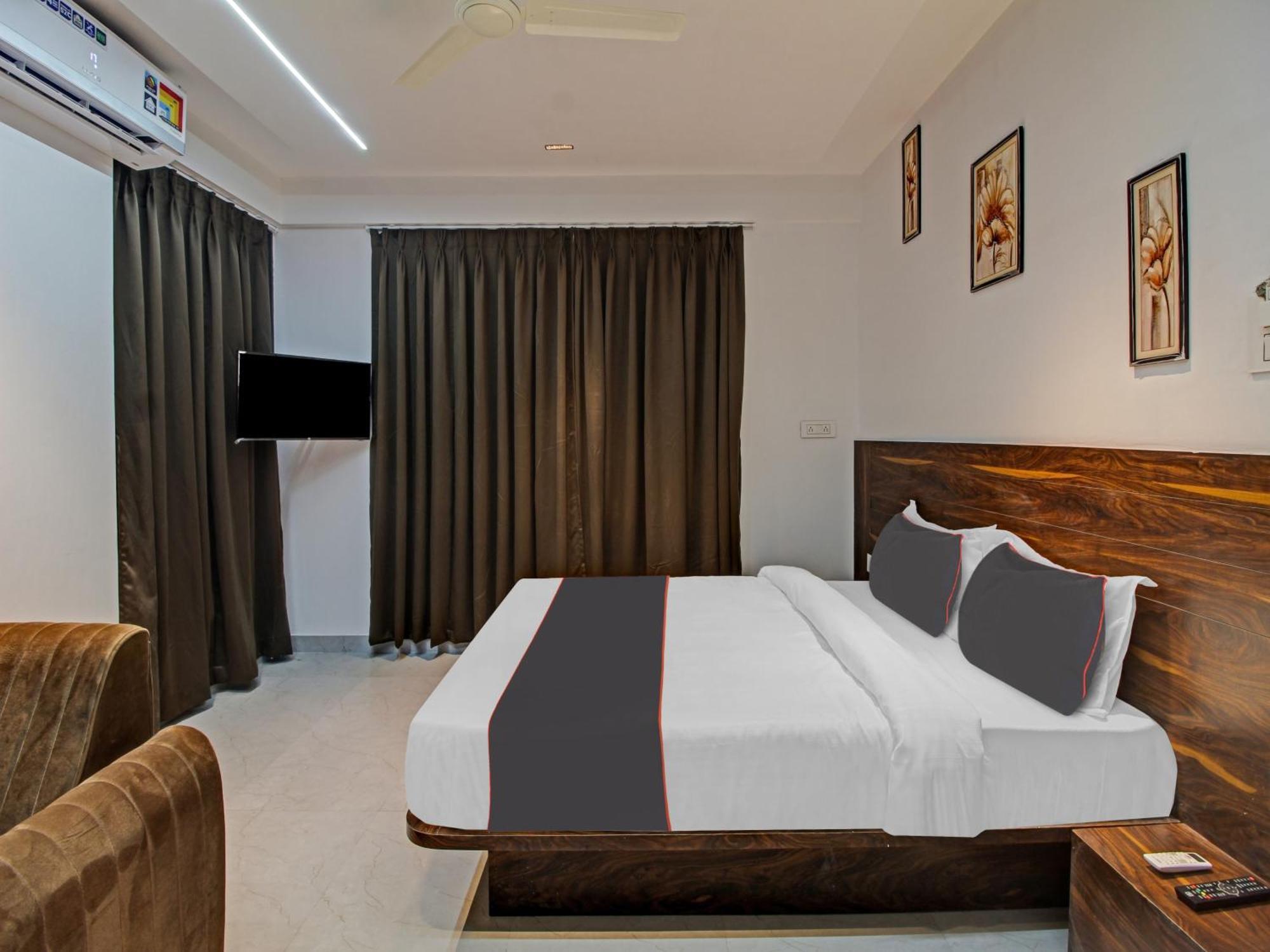 Collection O Crystal Hotel Pimpri-Chinchwad Luaran gambar