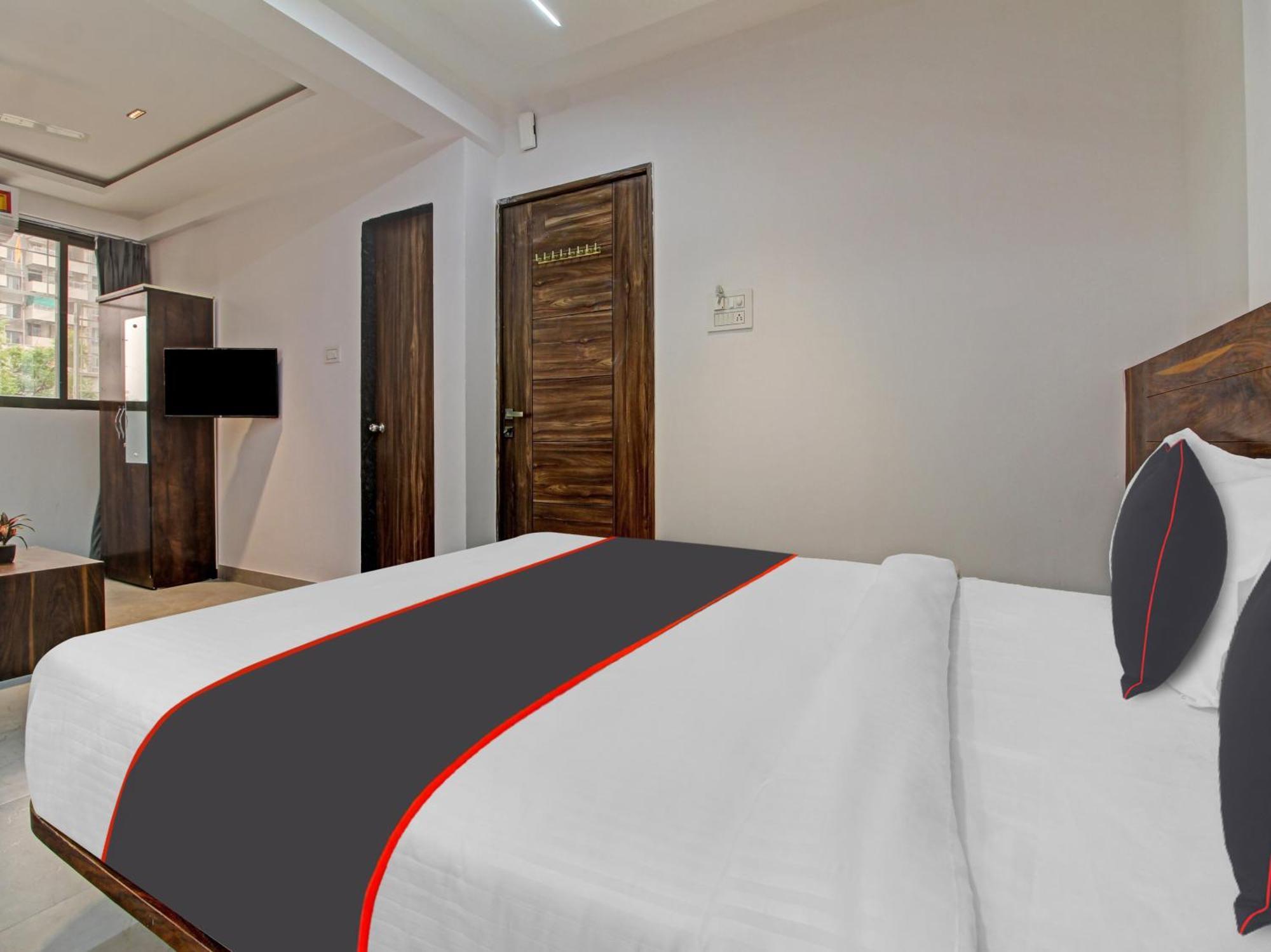 Collection O Crystal Hotel Pimpri-Chinchwad Luaran gambar