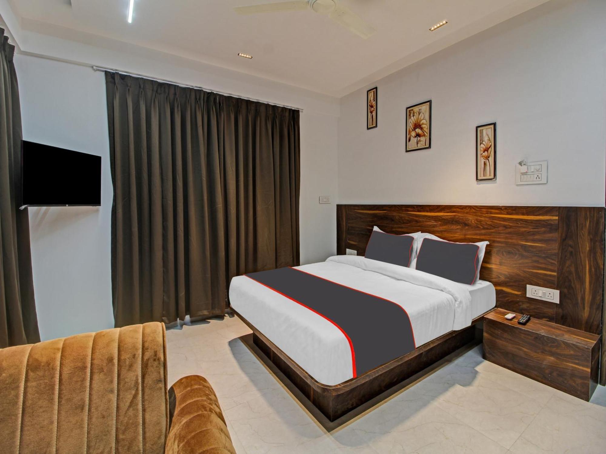 Collection O Crystal Hotel Pimpri-Chinchwad Luaran gambar
