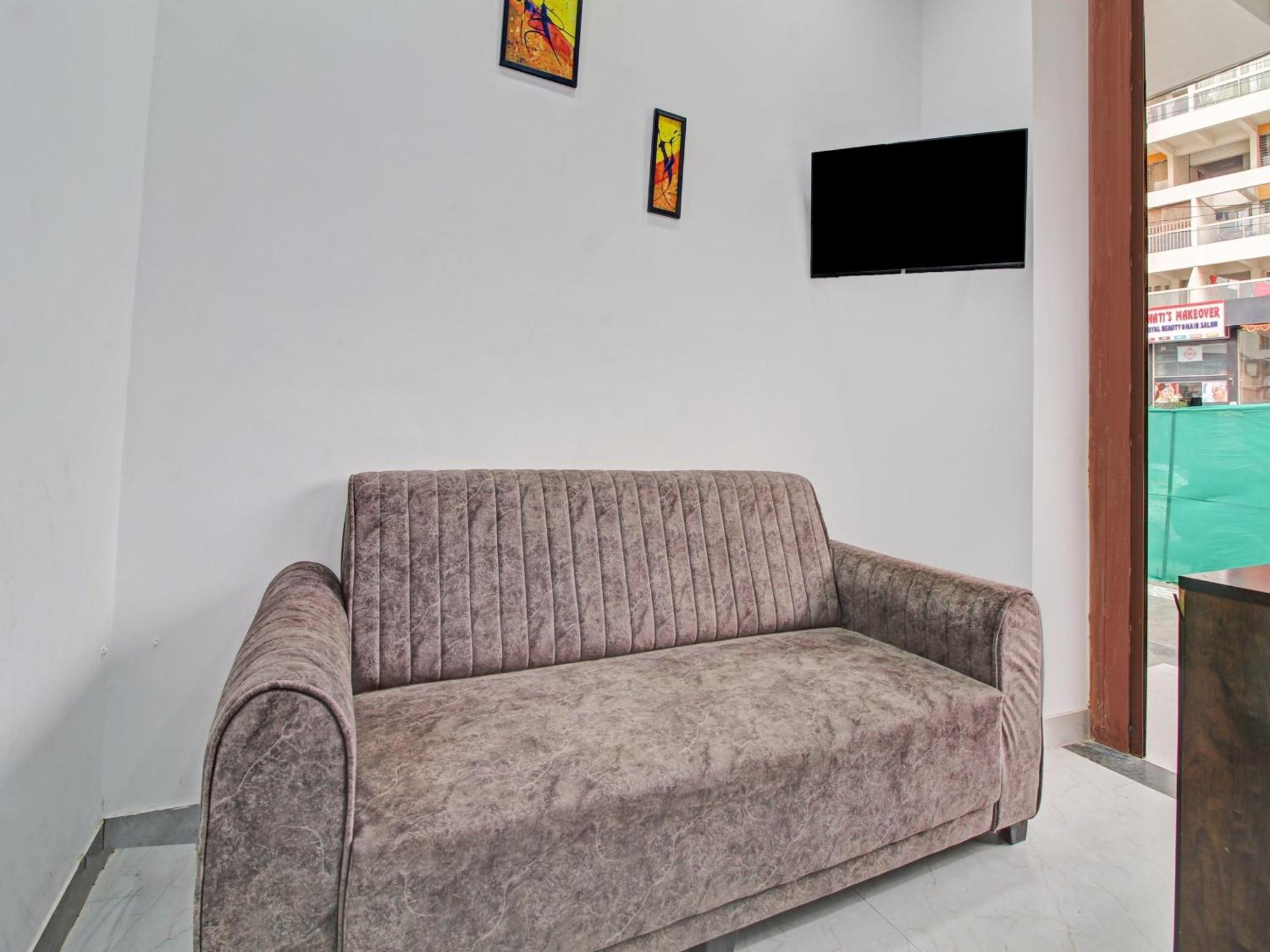 Collection O Crystal Hotel Pimpri-Chinchwad Luaran gambar